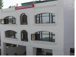 فندق Srīnagarفي  Grand Sultan المظهر الخارجي الصورة